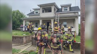 Smoke alarm alerts downstairs neighbors to grease fire in upstairs apartment