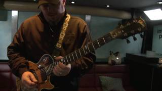 Tech Talk: Black Eyed Peas' guitarist George Pajon demonstrates the Gibson Dusk Tiger