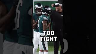 DeVonta Smith was having some trouble with his jersey 😅 #nfl #eagles #micdup #shorts