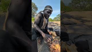 It's Lunchtime, Bushman cooks very delicious traditional food middle of nowhere ‼️😋😲#africa #food