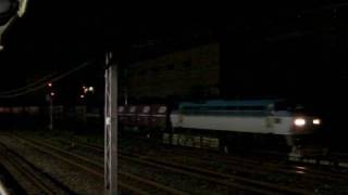 ＥＦ６６貨物列車 ＪＲ吹田駅にて high speed freight train pass