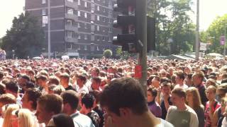 Loveparade Duisburg - Masses moving in direction of the tunnels