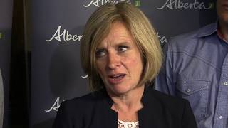 Premier Notley calls on feds for solutions after Greyhound exit