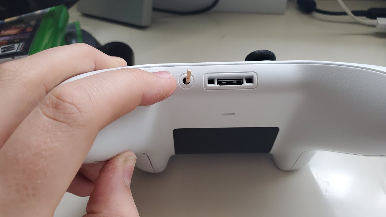 How To Fix Headphone Jack On Xbox One Controller - YouTube