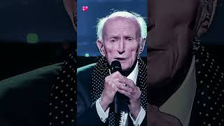 A 91-Year-Old Sings Frank Sinatra’s “My Way” and Gets a Standing Ovation! (read description!) ♥️