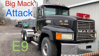 Mack CL713 E9 V8 Gets Some Upgrades!! Mack Attack!