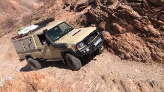 Land Cruiser V8 on van Zyl's Pass