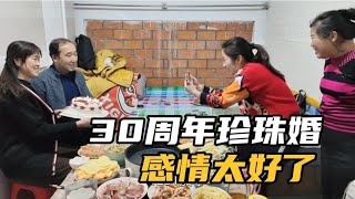 公婆结婚30周年，叔叔来个小浪漫，小刀说和小佟也好好过日子！