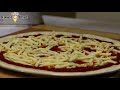 චිකන් පීසා එකක් ගෙදර හදමු. how to make chicken pizza at home cooking show sri lankan chef