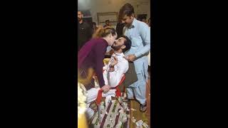 Pakistani Hot Girls Dance And Kisses in wedding