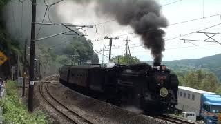 爆煙あげてSLぐんまよこかわ　あと一息で横川　　2021年6月12日