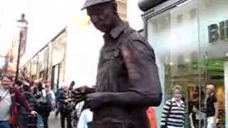 London street performance - 倫敦街頭藝術表演