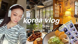 KOREA VLOG: aesthetic cafes, travelling alone & being productive ✨