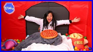 24 HOUR IN A GIANT BOX FORT HOUSE CHALLENGE!!!!