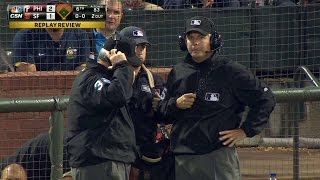 PHI@SF: Umpires review Howard's homer, call confirmed