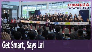 Lai Ching-te urges industry to embrace smart revolution at Intelligent Asia expo