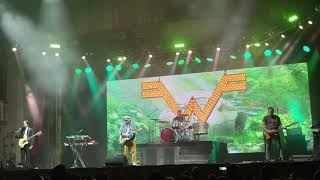 Weezer - "A Little Bit of Love" - Aragon Ballroom (Chicago, IL) - 05/03/22