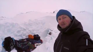 Snow cave trip with Lila - Svartnes, Vardø, January 2016 © Tormod Amundsen / Biotope