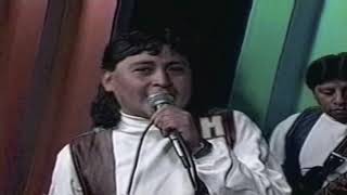 ORQUESTA MAMBOLE - SONRIE - CUMBIA BOLIVIANA DEL RECUERDO