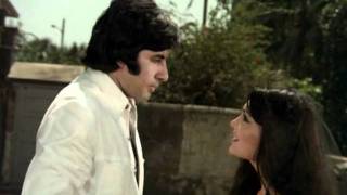 Amar Akbar Anthony - Romantic Scene - Amitabh Bachchan - Parveen Babi - Anthony Flirts With Jenny