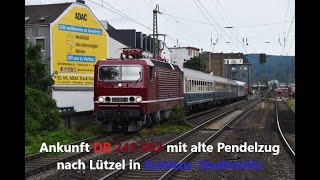 4K Ankunft DB 243 002 mit alte Pendelzug nach Lützel in Koblenz-Stadtmitte (DE) (26-6-2022)