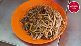 Won Best Food Award in Singapore! Meng Kee Fried Kway Teow Noodles | Singapore street food