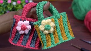 💕So beautiful💕so elegant just looking like a wow!!! Crochet knitting mini bag👛#miniçanta #knitting