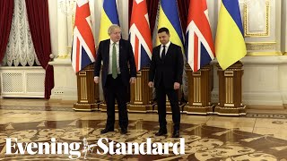 Boris Johnson arrives in Ukraine and meets with President Zelensky
