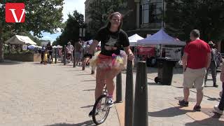 Bird on the Street: Sweet Corn Circus!