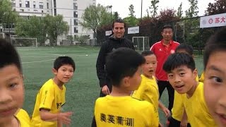 Chinezen gaan voetballen op zijn Hollands - RTL Z NIEUWS