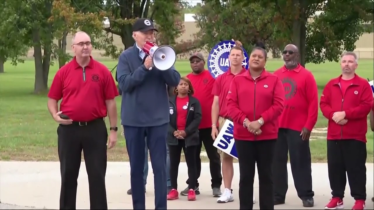 President Biden Visits UAW Picket Line In Michigan - YouTube