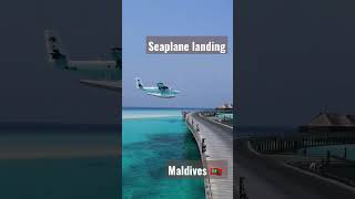 Seaplane landing Maldives เครื่องบินสเถิน​น้ำสเถินบกลงจอดกลางทะเลที่มี​มัลดีฟส์.​ #luxurytravel​