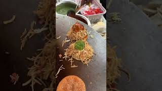 Chowmein Wala Burger 🍔 || Ludhiana Street food in ₹40 🫣 #shorts #foodvideo #streetfood