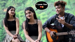 Proposing Girl Prank With Singing Halki Si Barsaat In Public😍| Monsoon Love Songs Mashup | Jhopdi K