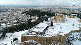 Η χιονισμένη Ακρόπολη από ψηλά !