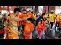 少年太子起乩參禮耍火尖槍架勢十足 進殿發糖果給小孩~新營太子宮進香團 士林鎮北宮