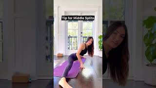 Want middle splits? Do THIS ⬆️ #splits #yoga