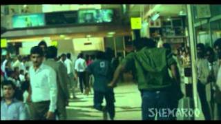 Antham Movie Scenes - Nagarjuna's fight on the airport - Nagarjuna & Urmila