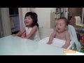 yerin yeseo laughing at mom eng cc 엄마 보고 웃는 예린 예서