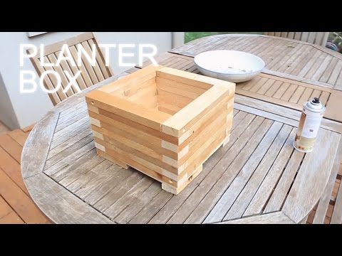 Reclaimed Wood Planter Box - Eski Görünümlü Saksı Reclaimed Wood Planter Box - Eski Görünümlü Saksı