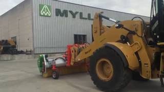 Mylle H, Cat 930K met Holaras borstel