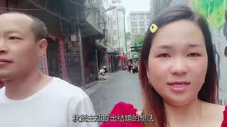 湖南大叔娶小12岁越南美女，生下一儿一女，夫妻俩靠双手买车买房