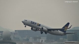 福岡空港 Skymark Airlines (SKY) Boeing 737-800 JA73NG 離陸 2011.12.11