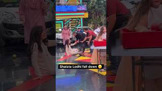 😱Shaista Lodhi fell down during game show 😨 #jeetopakistan #shorts #shaistalodhi