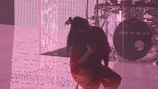 Billie eilish has tic attack during “when the party’s over”