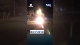 Incêndio em carro quase atinge fiação elétrica em Araxá