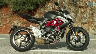 MV Agusta Brutale 800 (2016) First Ride Review! | Bike Social