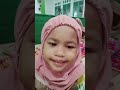 anak sholehah ikut sholat tarawih.