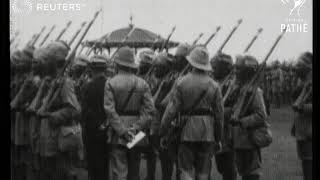 Brigadier General inspects guides (1915)