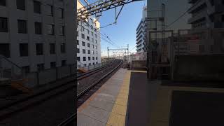 【京王線到着動画】聖蹟桜ヶ丘駅に到着する各駅停車高幡不動行きの8000系　#Shorts